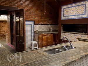 Image 6 - 828311