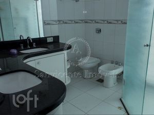 Image 16 - 828311