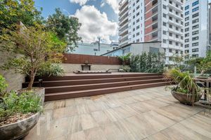 Image 17 - 828360