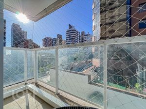 Image 17 - 828361