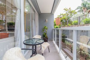 Image 11 - 828367