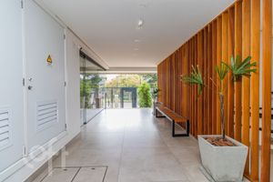 Image 35 - 828367