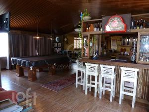 Image 19 - 828372