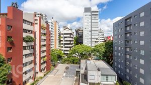 Image 25 - 828374