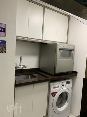 Image 3 - 828396