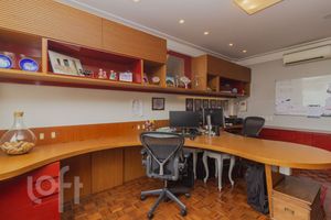Image 27 - 828407