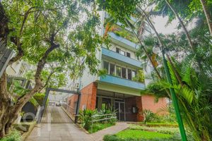 Image 32 - 828407