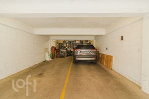 Image 30 - 828407