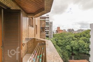 Image 44 - 828453