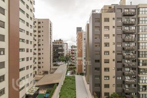 Image 17 - 828453