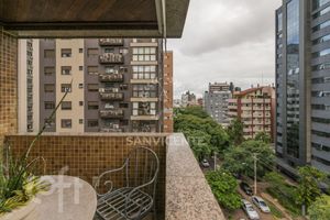 Image 20 - 828453