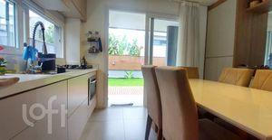 Image 5 - 828476