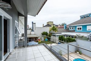 Image 39 - 828515