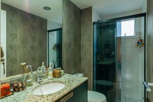 Image 9 - 828519