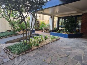 Image 29 - 828555