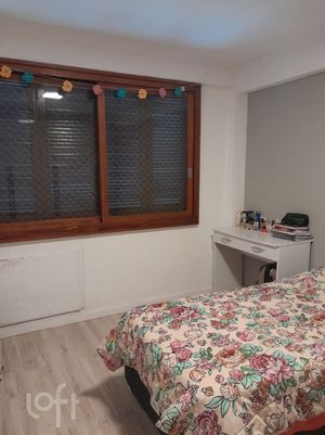 Image 10 - 828555