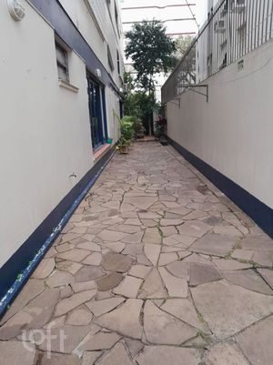 Image 21 - 828555