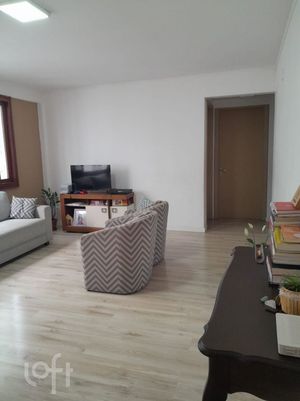 Image 3 - 828555