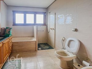 Image 11 - 828632
