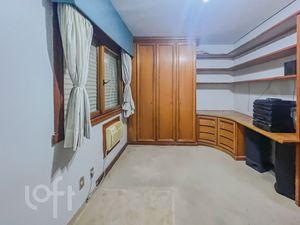 Image 9 - 828632