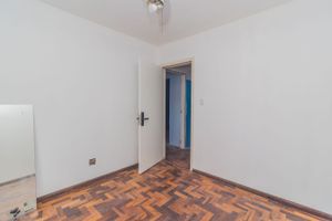 Image 8 - 828698