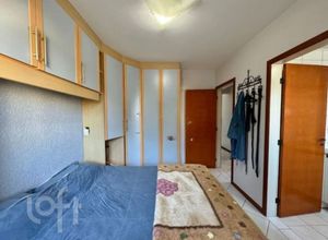 Image 3 - 828727