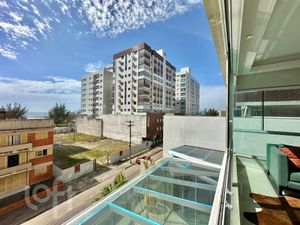 Image 8 - 828730