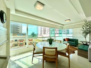 Image 3 - 828730
