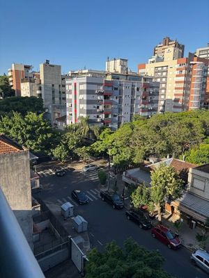 Image 7 - 828734