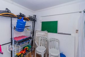 Image 17 - 828861