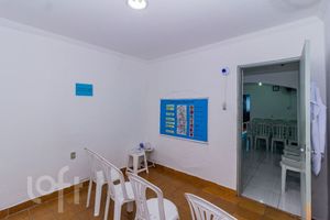 Image 6 - 828861