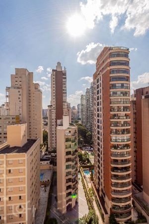 Image 19 - 828893