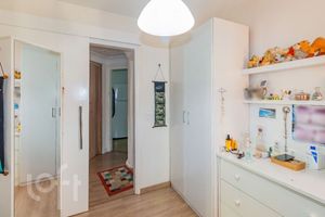 Image 15 - 828893