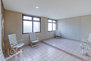 Image 34 - 828893
