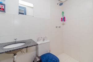 Image 9 - 828945