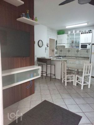 Image 17 - 828951