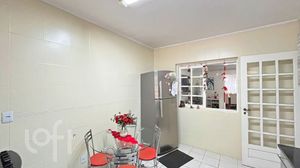 Image 20 - 828952
