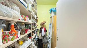 Image 44 - 828952