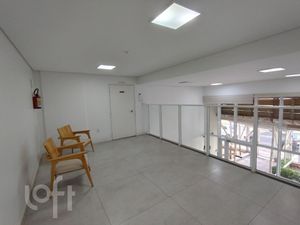 Image 27 - 829090