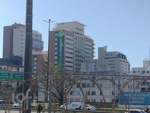 Image 13 - 829139