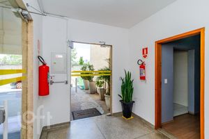 Image 39 - 829155