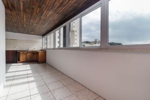 Image 32 - 8292