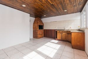 Image 33 - 8292