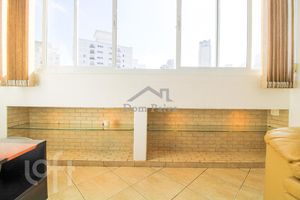 Image 25 - 829407