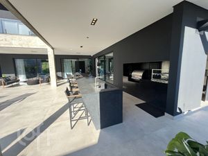 Image 5 - 829442
