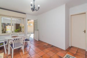 Image 32 - 829500