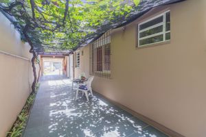 Image 37 - 829500