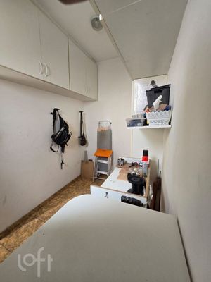 Image 32 - 829509