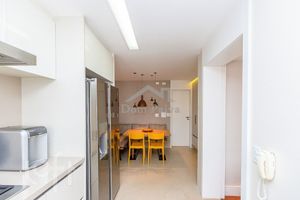 Image 6 - 829763