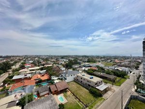 Image 15 - 830012
